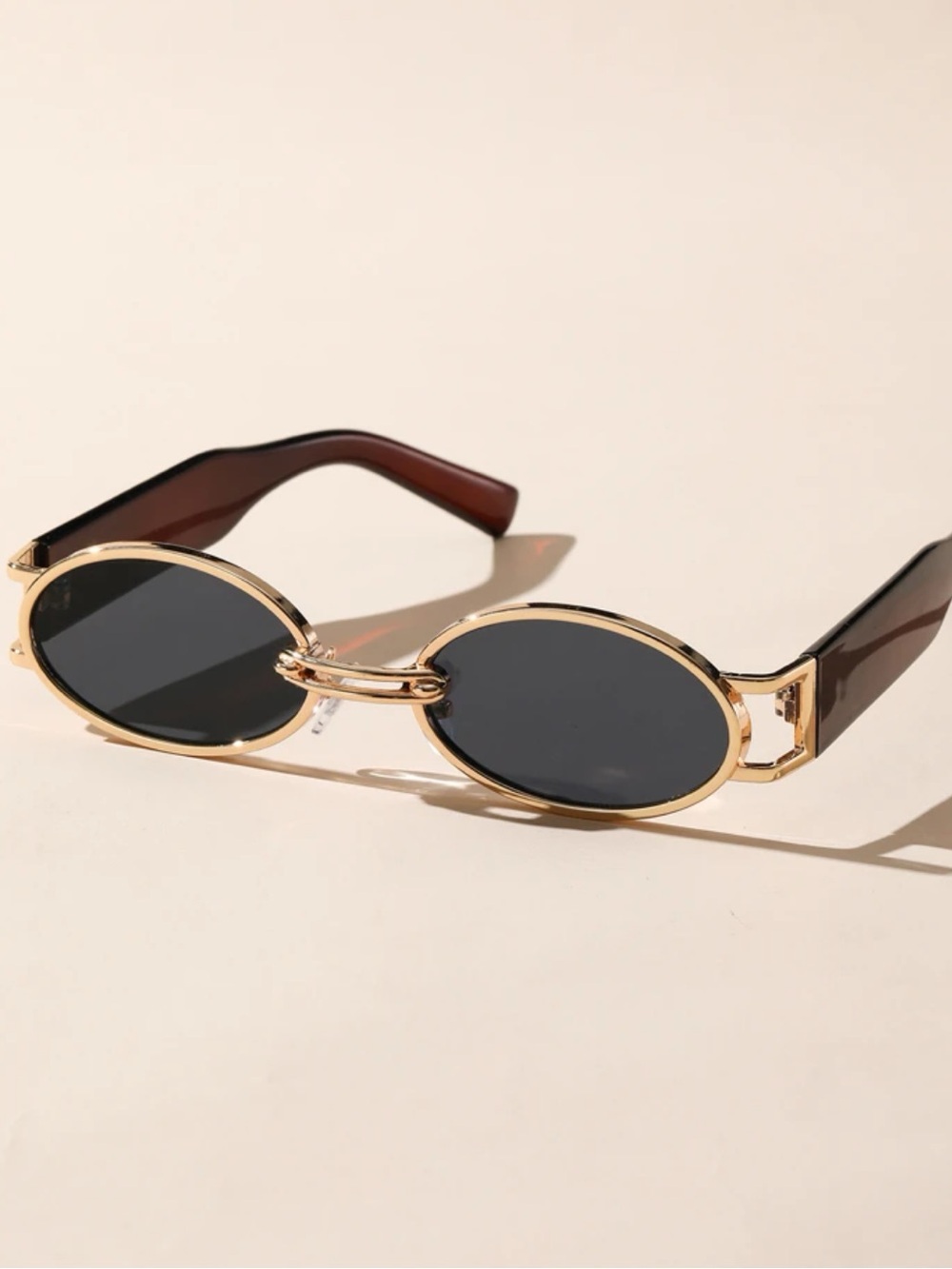 Oval gold frame Sunglasses